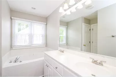 1517 Covered Wagon Road, Greensboro, NC 27301 - Photo 10