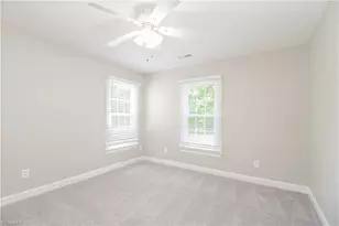 1517 Covered Wagon Rd, Greensboro, NC 27301 - Photo 12