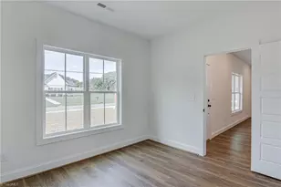 316 W Lee Ave, Yadkinville, NC 27055 - Photo 30