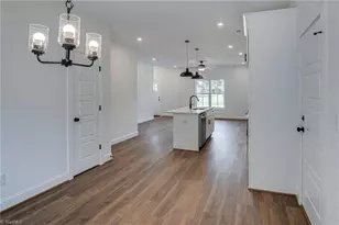 316 W Lee Ave, Yadkinville, NC 27055 - Photo 20