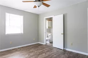 401 N 3rd Ave, Mayodan, NC 27027 - Photo 10