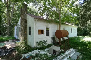 115 N Arlington Ave, Jonesville, NC 28642 - Photo 4