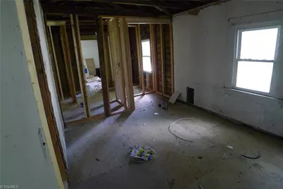 115 N Arlington Avenue, Jonesville, NC 28642 - Photo 10