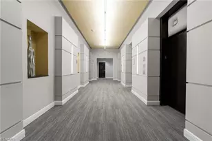 201 N Elm St, Greensboro, NC 27401 - Photo 10