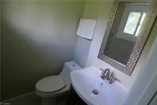 116 Pond St, Lexington, NC 27292 - Photo 12