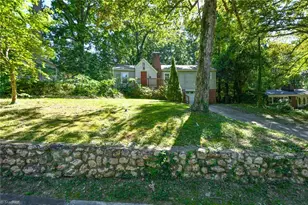 627 Lee St, Asheboro, NC 27203 - Photo 2