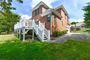 6710 Breeze Pointe Dr, Whitsett, NC 27377 - Photo 40