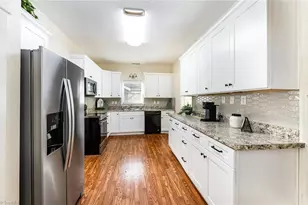 1007 Gordon St, High Point, NC 27260 - Photo 6