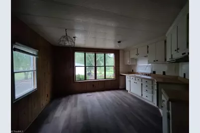 527 Riverview Road, Lexington, NC 27292 - Photo 12