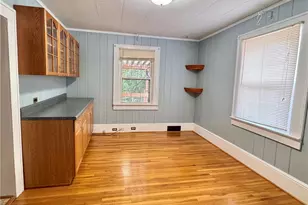 127 Young St, Elkin, NC 28621 - Photo 6