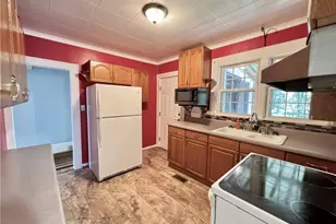 127 Young St, Elkin, NC 28621 - Photo 6