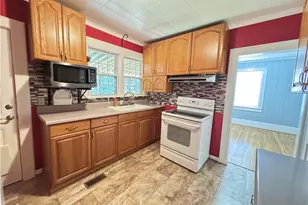 127 Young St, Elkin, NC 28621 - Photo 12