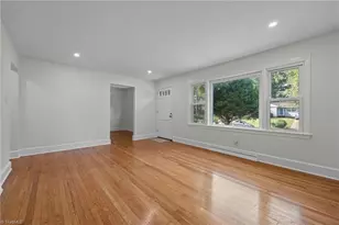 1015 Willowbrook Dr, Greensboro, NC 27403 - Photo 8