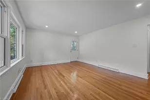 1015 Willowbrook Dr, Greensboro, NC 27403 - Photo 6