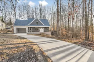 2795 Caraway Ln, Winston-Salem, NC 27103 - Photo 2