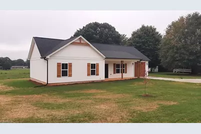 1019 Kennedy Street, Yadkinville, NC 27055 - Photo 6