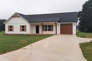 1019 Kennedy St, Yadkinville, NC 27055 - Photo 2