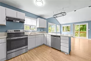 3646 Heathrow Dr, Winston-Salem, NC 27127 - Photo 6