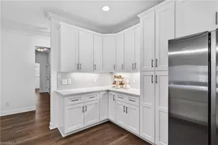 3905 Wynne Brook Ct, High Point, NC 27265 - Photo 14