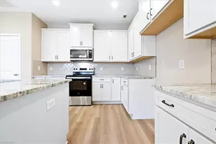 204 Oakdale Frst Ct, Jamestown, NC 27282 - Photo 6