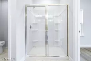 204 Oakdale Frst Ct, Jamestown, NC 27282 - Photo 22