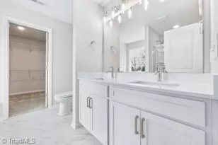 204 Oakdale Frst Ct, Jamestown, NC 27282 - Photo 32