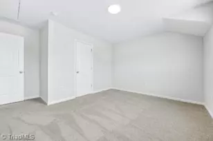 204 Oakdale Frst Ct, Jamestown, NC 27282 - Photo 16