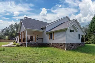 214 Park Ave, Mocksville, NC 27028 - Photo 2