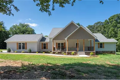 214 Park Avenue, Mocksville, NC 27028 - Photo 1