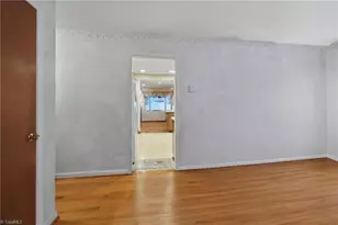 323 Shannon Dr, Eden, NC 27288 - Photo 12