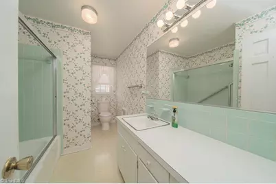 703 Oakhurst Street, Kernersville, NC 27284 - Photo 18