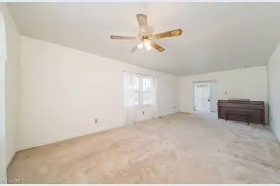 703 Oakhurst Street, Kernersville, NC 27284 - Photo 4