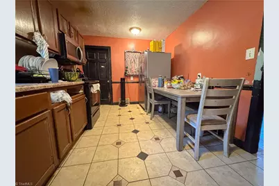 2919 Susan Lane, Winston-Salem, NC 27107 - Photo 8