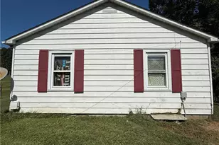 271 Meadowbrook Cir, Millers Creek, NC 28651 - Photo 4