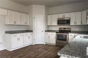 2806 Chillon Ct, Greensboro, NC 27407 - Photo 10