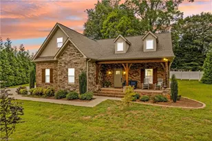 178 Nellwood Ct, Mocksville, NC 27028 - Photo 2