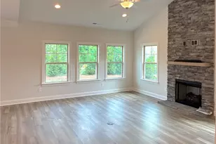 1097 Tulloch Ct, Burlington, NC 27215 - Photo 10