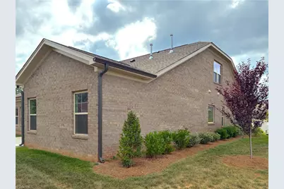 1097 Tulloch Court, Burlington, NC 27215 - Photo 2
