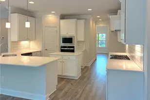 1097 Tulloch Ct, Burlington, NC 27215 - Photo 6