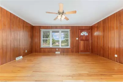 218 Joyce Street, Madison, NC 27025 - Photo 6