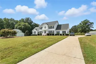 6905 Wicklow Dr, Browns Summit, NC 27214 - Photo 2