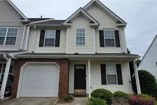 5610 Harbor House Dr, Greensboro, NC 27410 - Photo 2