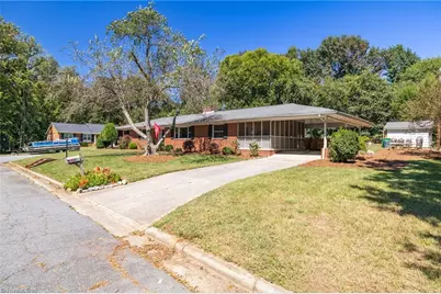 102 Pratt Street, Madison, NC 27025 - Photo 2