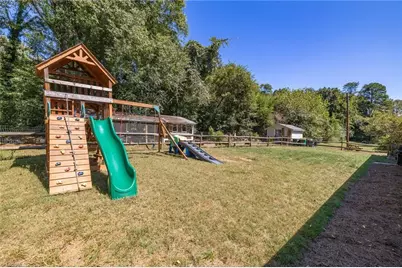 102 Pratt Street, Madison, NC 27025 - Photo 30