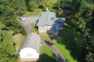 2082 Mountain Valley Church Rd, North Wilkesboro, NC 28659 - Photo 2