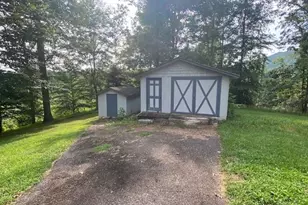 2082 Mountain Valley Church Rd, North Wilkesboro, NC 28659 - Photo 16