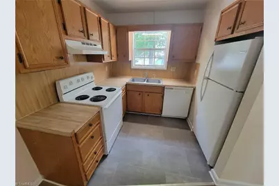 3985 E Nc Highway 268, Pilot Mountain, NC 27041 - Photo 4