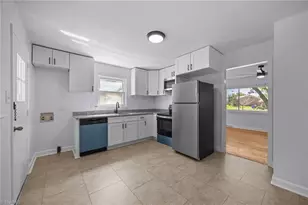 417 Ashburn St, Graham, NC 27253 - Photo 4