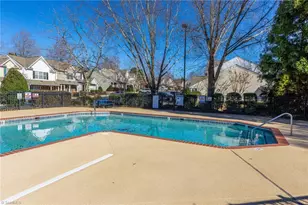 37 Tannenbaum Cir, Greensboro, NC 27410 - Photo 28