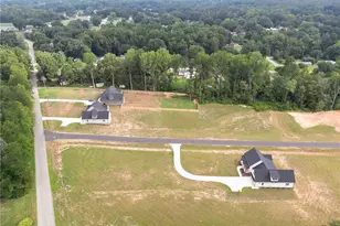 4224 Gracewood Farm Dr, Winston-Salem, NC 27101 - Photo 2